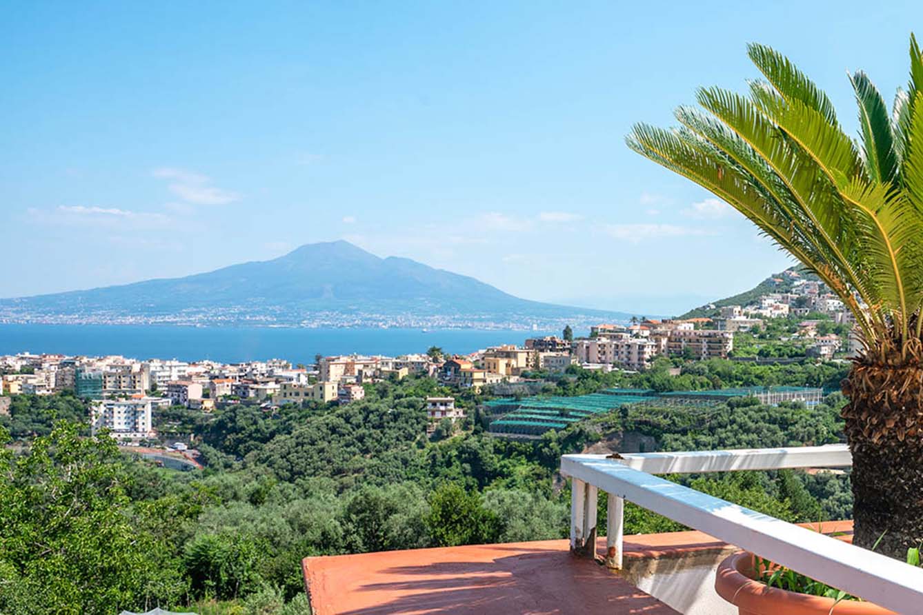 Villagraziosa-Vico-Equense-vesuvio